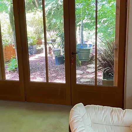La Dans Les Arbres Couze-et-Saint-Front