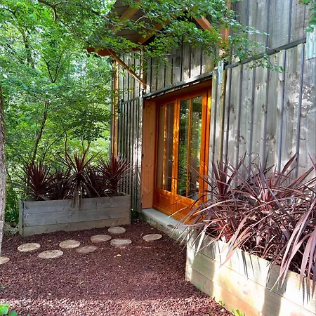 La Dans Les Arbres Holiday home *