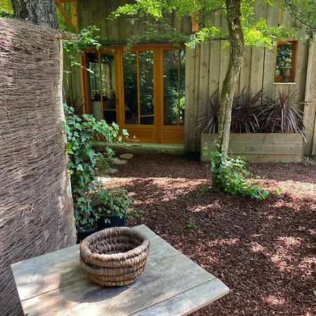 La Dans Les Arbres Holiday home *